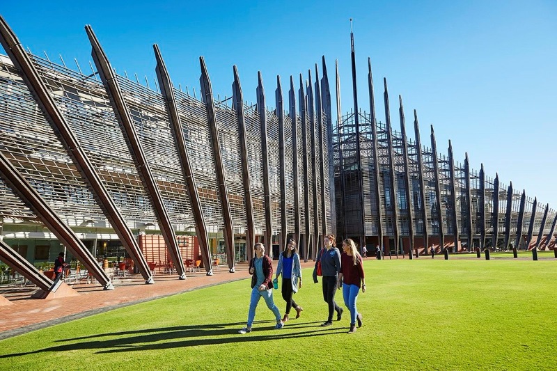 Trường đại học Edith Cowan là một trong số những trường Kỹ thuật lớn mạnh nhất đất nước Úc về cơ sở vật chất