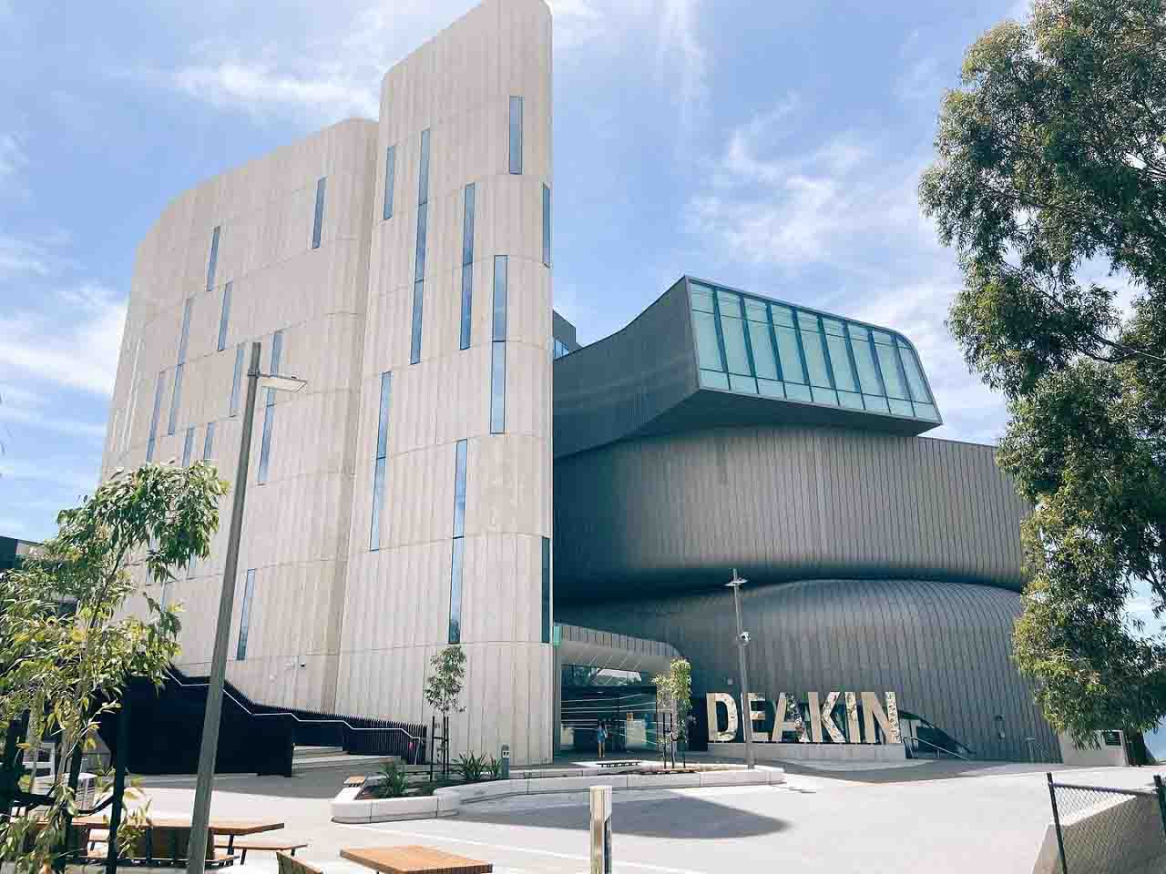 Trường Đại học Deakin